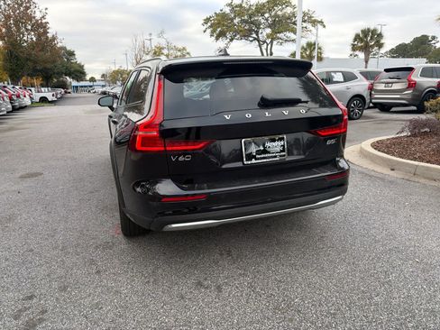 Certified 2025 Volvo V60 B5 Cross Country Plus image 12