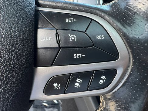 Used 2019 Dodge Durango SRT w/ Technology Group AWD/4WD image 20