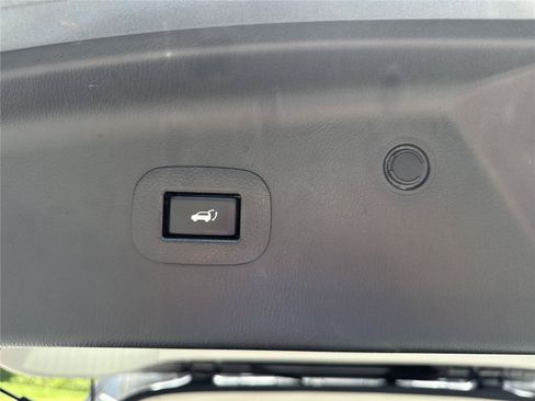 Used 2017 Nissan Armada SL w/ Interior Lighting Package RWD image 36