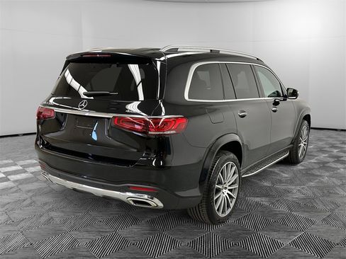 Used 2022 Mercedes-Benz GLS 580 4MATIC image 3