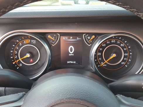 Used 2020 Jeep Wrangler Sport image 24