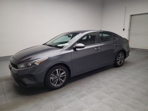 Used 2023 Kia Forte LXS FWD image 2