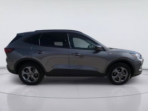 Used 2025 Ford Escape ST-Line AWD/4WD image 9