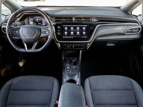 Used 2022 Chevrolet Bolt LT image 12