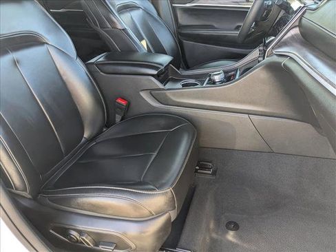 Used 2024 Jeep Grand Cherokee Limited 4xe image 23