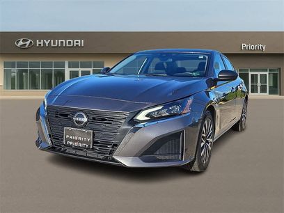 Used 2024 Nissan Altima 2.5 SV