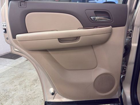 Used 2009 Chevrolet Tahoe LT w/ Convenience Package image 28