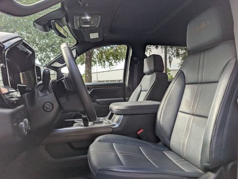 Used 2026 Chevrolet Silverado 1500 High Country w/ High Country Premium Package AWD/4WD image 18