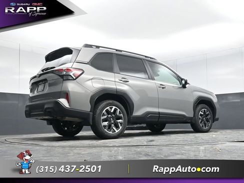 Used 2025 Subaru Forester Premium image 25