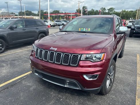 Used 2020 Jeep Grand Cherokee Limited AWD/4WD image 3
