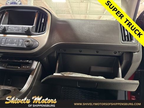 Used 2017 GMC Canyon SLT w/ Driver Alert Package image 40