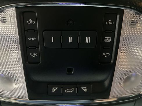 Used 2020 Jeep Grand Cherokee Limited w/ Luxury Group II AWD/4WD image 48