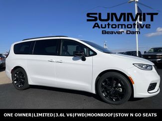 Used 2025 Chrysler Pacifica Limited video 1