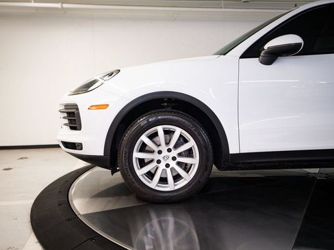 Used 2019 Porsche Cayenne AWD/4WD image 11