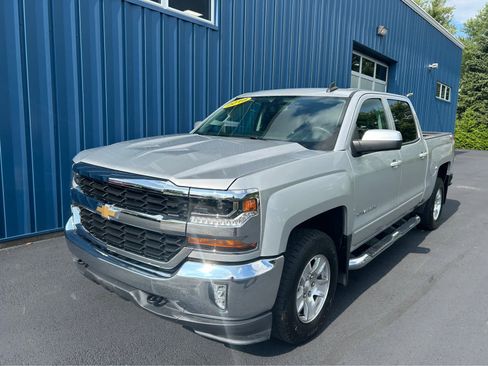 Used 2018 Chevrolet Silverado 1500 LT w/ All Star Edition image 2