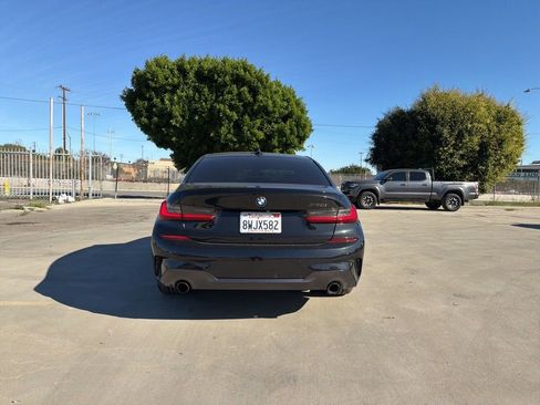 Used 2022 BMW 330i Sedan w/ M Sport Package image 4