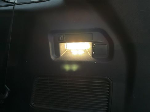 Used 2023 Ford Explorer XLT w/ Equipment Group 202A image 28