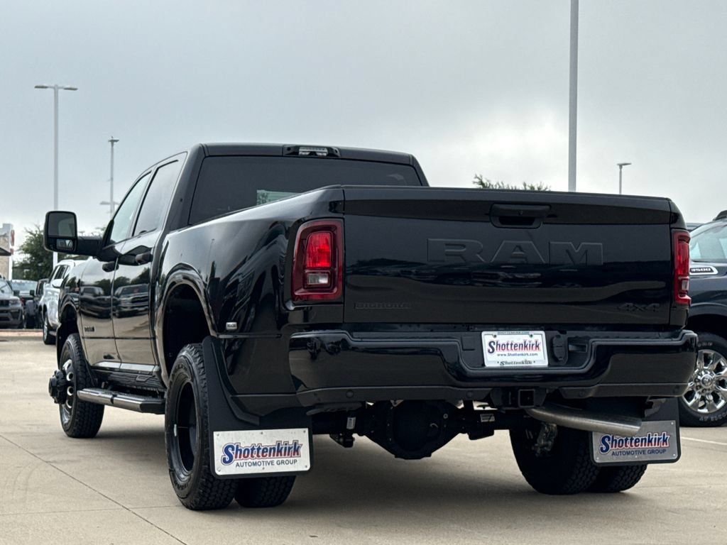 New 2026 RAM 3500 Big Horn AWD/4WD image 7