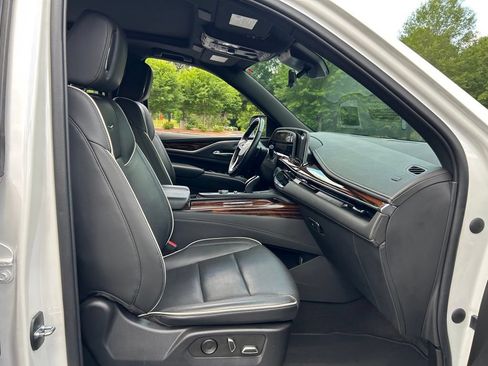 Used 2023 Cadillac Escalade ESV Premium Luxury AWD/4WD image 53