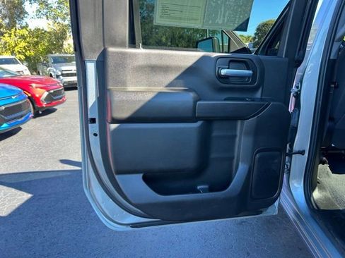 Used 2024 Chevrolet Silverado 2500 Custom w/ Custom Value Package image 13