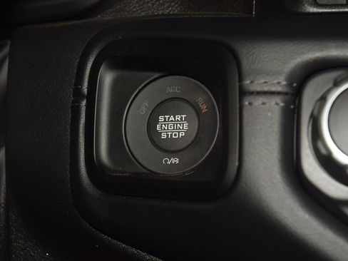 Used 2024 Jeep Wrangler Unlimited Rubicon w/ Capability Package image 36