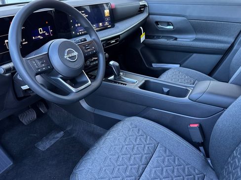 New 2026 Nissan Kicks SV w/ SV Premium Package image 7