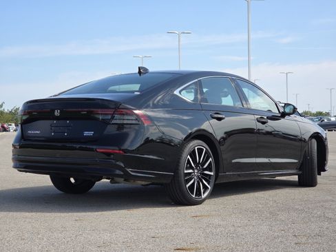 Used 2025 Honda Accord Touring image 18