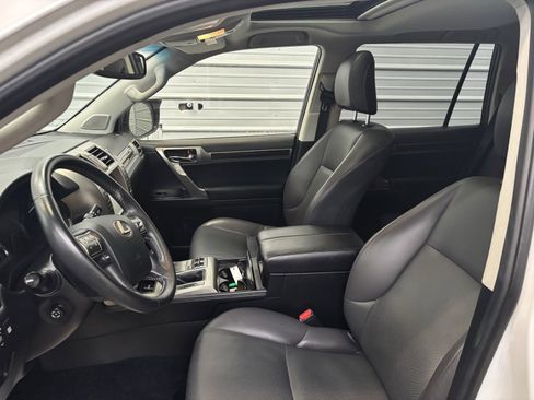 Used 2018 Lexus GX 460 image 10