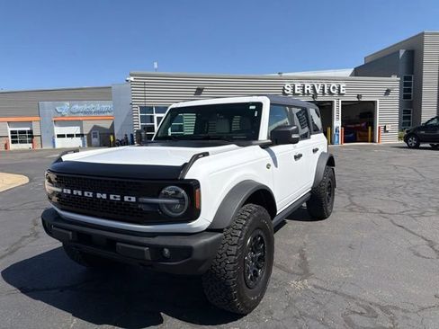 Used 2022 Ford Bronco Wildtrak AWD/4WD image 14
