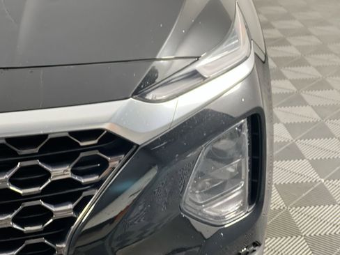 Used 2020 Hyundai Santa Fe SE image 9