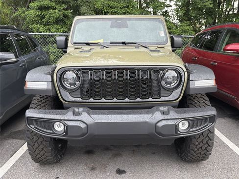 Used 2020 Jeep Grand Cherokee Summit AWD/4WD image 2