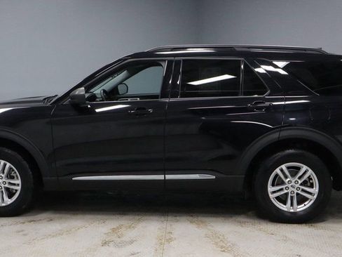 Certified 2023 Ford Explorer XLT image 8