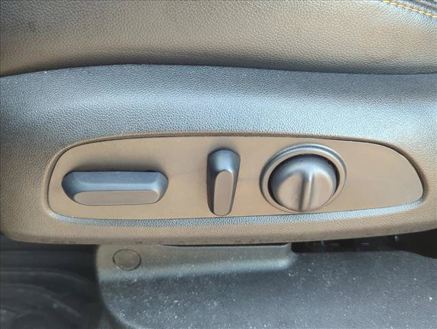 Used 2023 Chevrolet Equinox Premier FWD image 10