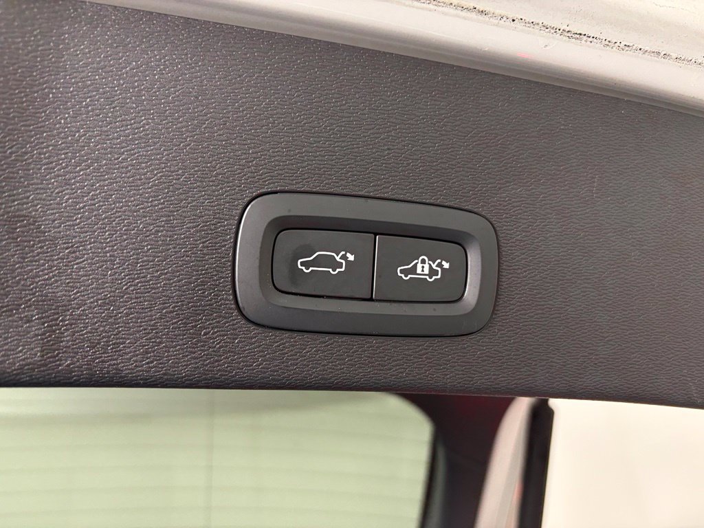 Used 2023 Volvo C40 P8 Recharge Ultimate w/ Protection Package Premier AWD/4WD image 35
