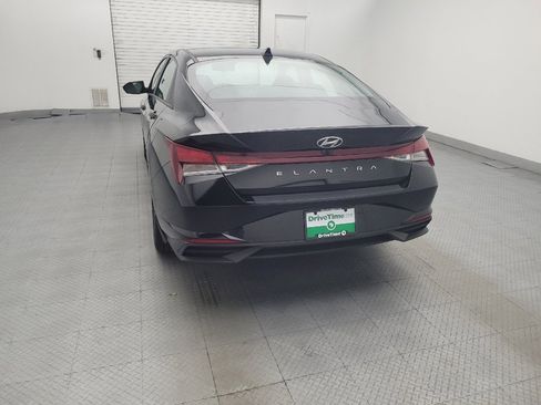 Used 2023 Hyundai Elantra SEL FWD image 6