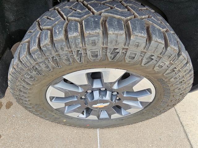 Used 2022 Chevrolet Silverado 2500 Custom w/ Custom Value Package AWD/4WD image 22