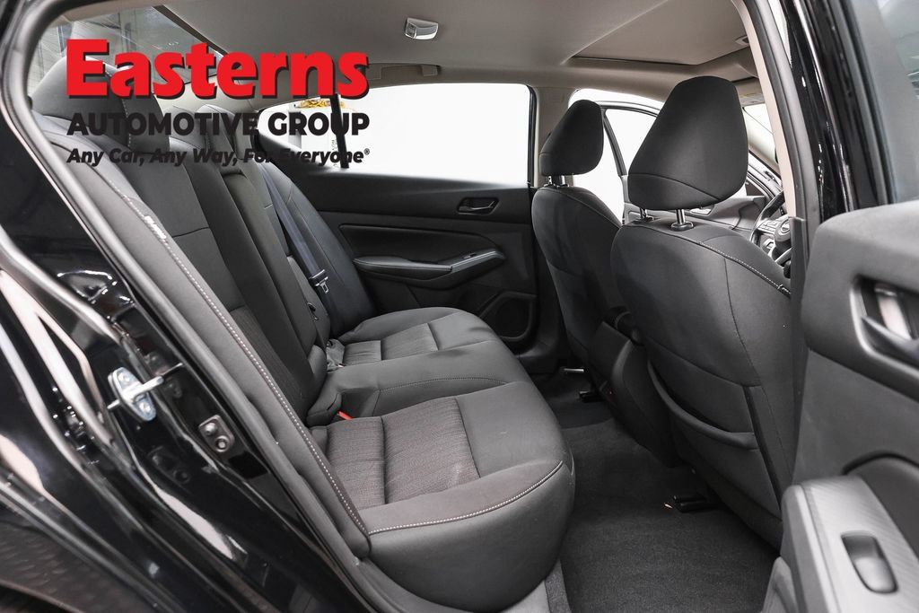 Used 2024 Nissan Altima 2.5 SV w/ SV Premium Package FWD image 23