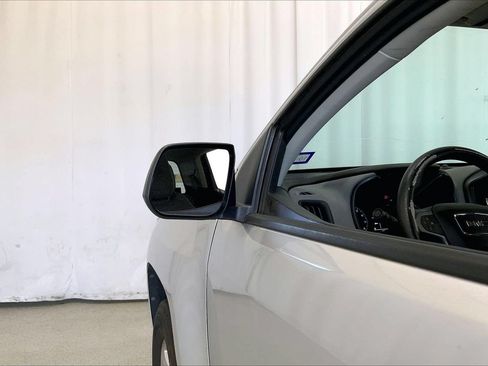 Used 2018 GMC Canyon 2WD Crew Cab w/ Convenience Package image 10