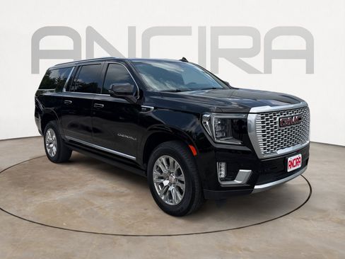 Used 2023 GMC Yukon XL Denali AWD/4WD image 4
