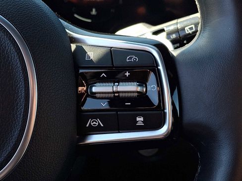 Used 2024 Kia Sorento SX Prestige image 19