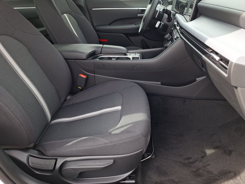 New 2026 Hyundai Sonata SEL AWD/4WD image 25
