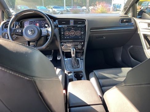 Used 2018 Volkswagen Golf R 4-Door image 14