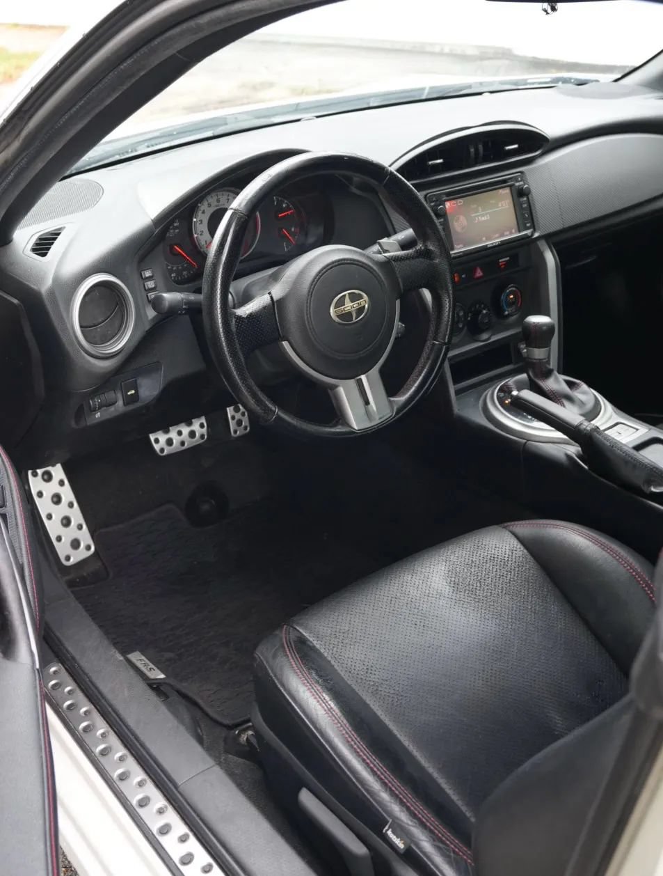 Used 2015 Scion FR-S RWD image 7