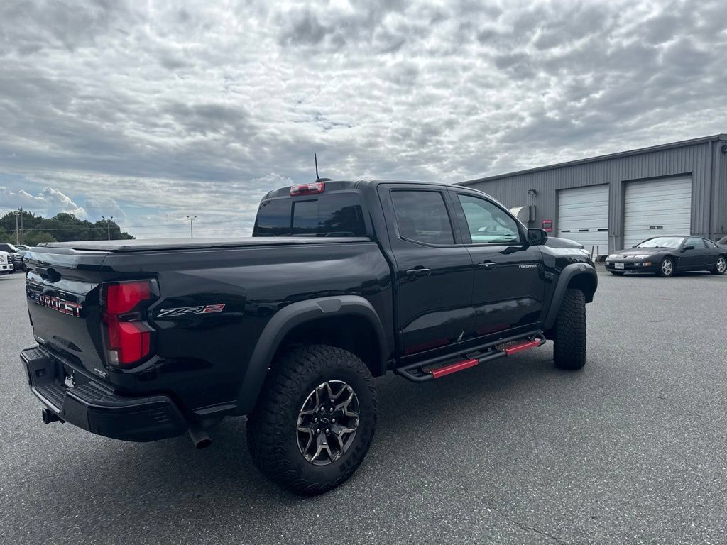 Used 2024 Chevrolet Colorado ZR2 w/ Technology Package AWD/4WD image 6