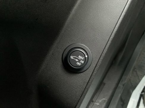 Used 2024 Chevrolet Equinox RS image 36