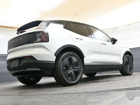 New 2026 Volvo EX30 Cross Country Ultra w/ Protection Package Premier AWD/4WD image 41