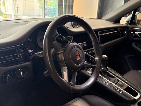 Used 2019 Porsche Macan S AWD/4WD image 4