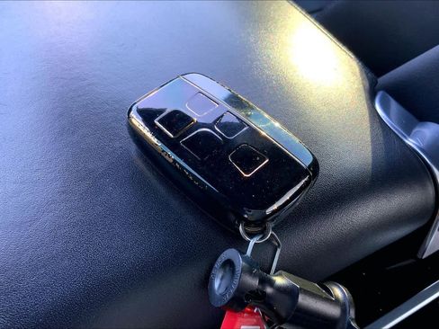 Used 2016 Land Rover Range Rover Long Wheelbase Supercharged image 13