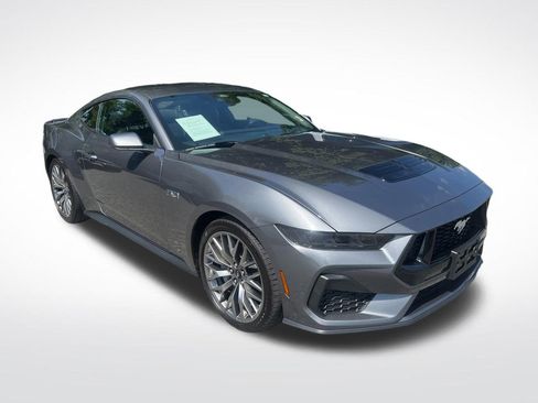 Used 2025 Ford Mustang GT Premium RWD image 9