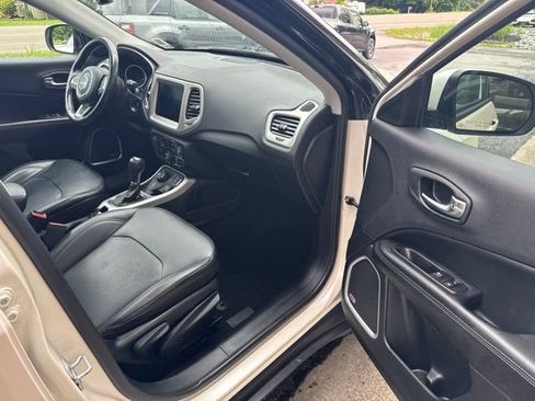 Used 2019 Jeep Compass High Altitude AWD/4WD image 9